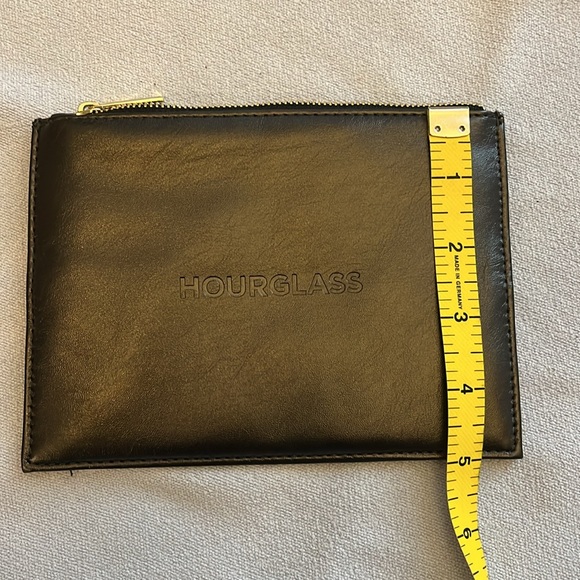 Hourglass Makeup Pouch - Picture 6 of 6